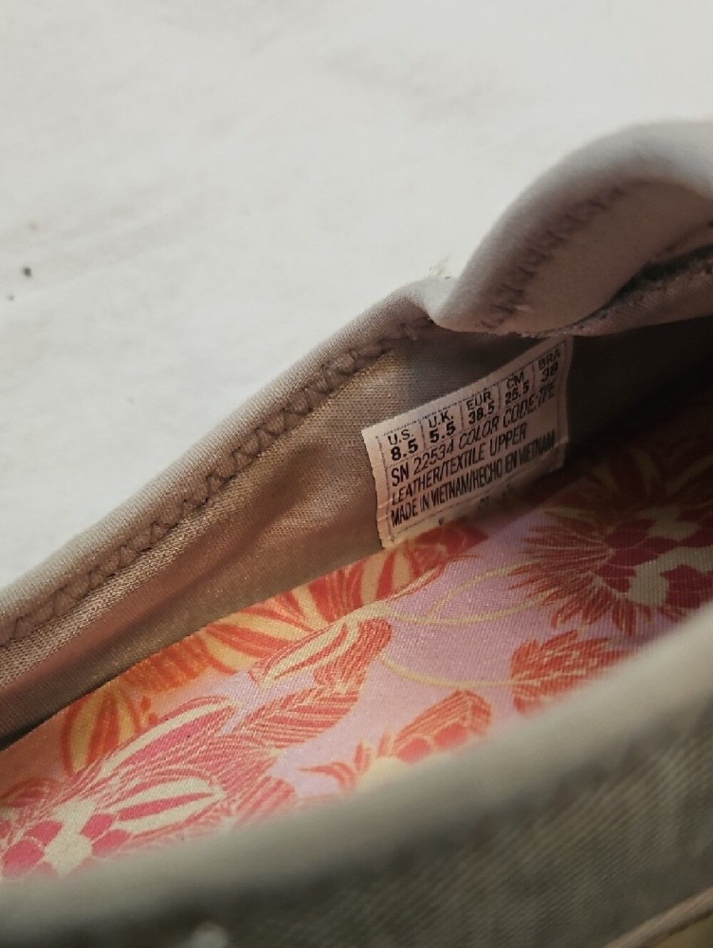 Skechers Casual Slip-On Women’s Comfort Shoes in Light Tan Size 8.5 - Picture 6 of 8